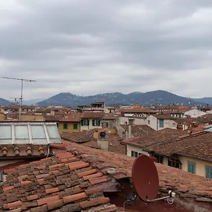 San Zanobi Nest In , Florence Italy